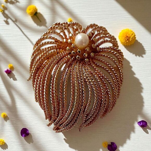 Vintage Waterfall Brooch Pin Spill Fireworks Cordelia Ropes Flower Gold Tone MCM - Picture 10 of 13